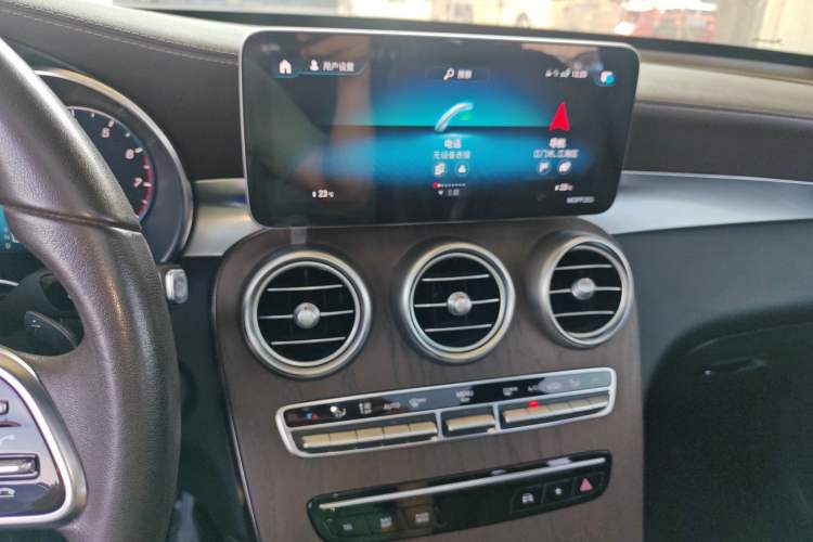 Used Mercedes-Benz GLC 2020 Facelift GLC 300 L 4MATIC Dynamic Edition Audio And AC Panel