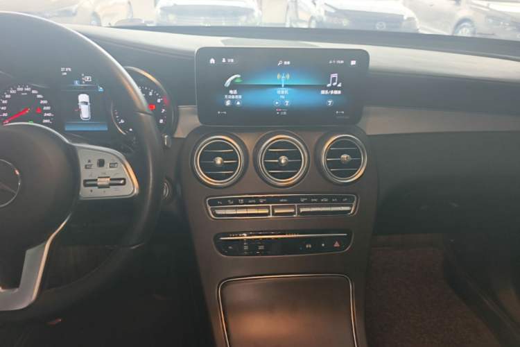 Used Mercedes-Benz GLC 2020 GLC 260 L 4MATIC Dynamic Model Audio And AC Panel