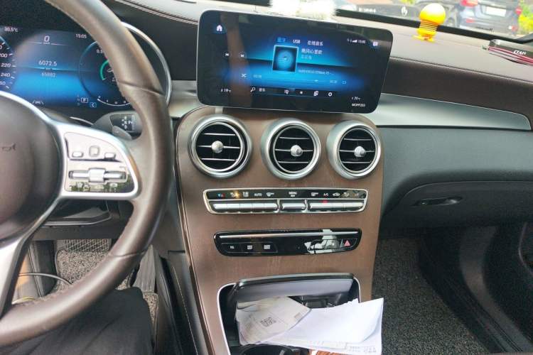 Used Mercedes-Benz GLC 2020 Facelift GLC 300 L 4MATIC Dynamic Edition Audio And AC Panel