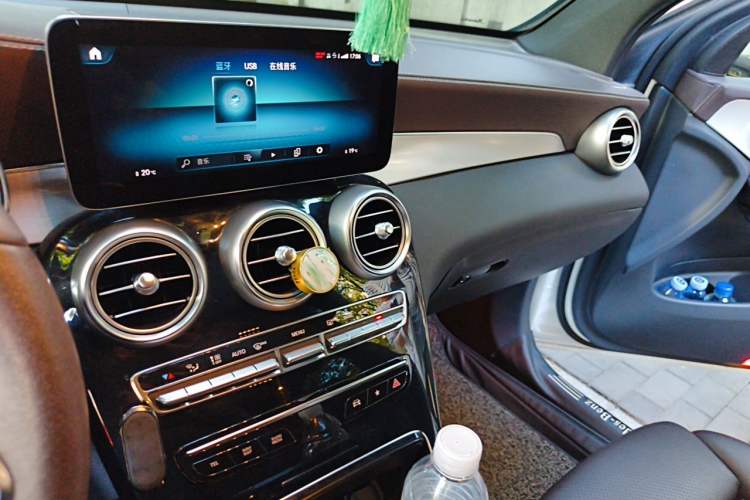 Used Mercedes-Benz GLC 2020 Facelifted GLC 260 L 4MATIC Dynamic Edition Audio And AC Panel