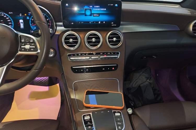 Used Mercedes-Benz GLC 2020 Facelift GLC 300 L 4MATIC Dynamic Edition Audio And AC Panel