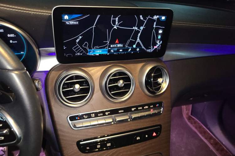 Used Mercedes-Benz GLC 2020 GLC 300 L 4MATIC Dynamic Edition Audio And AC Panel