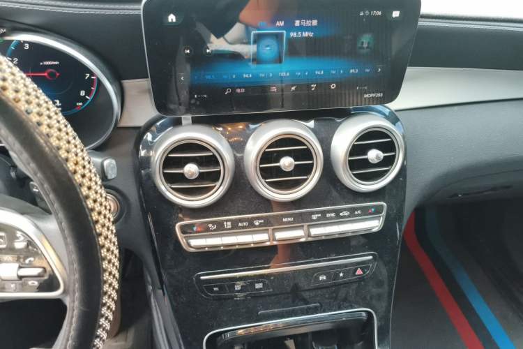 Used Mercedes-Benz GLC 2020 Facelifted GLC 260 L 4MATIC Dynamic Edition Audio And AC Panel