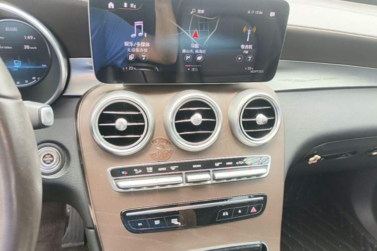 Used Mercedes-Benz GLC 2020 GLC 260 L 4MATIC Luxury Model Audio And AC Panel