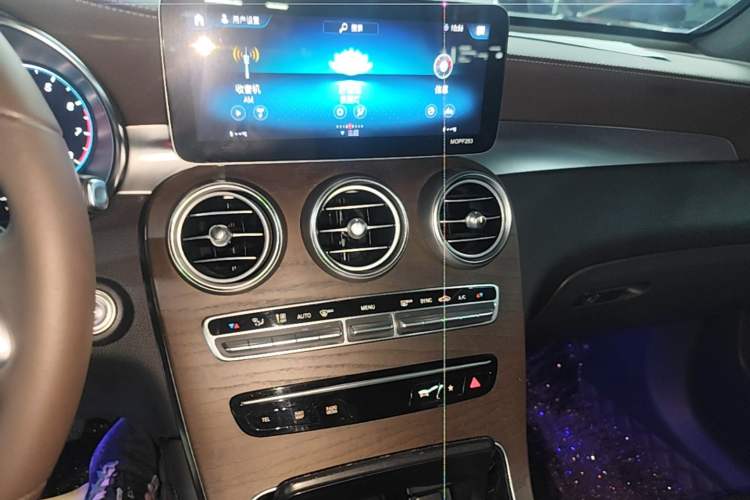 Used Mercedes-Benz GLC 2020 GLC 260 L 4MATIC Luxury Model Audio And AC Panel
