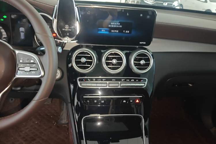 Used Mercedes-Benz GLC 2020 GLC 260 L 4MATIC Dynamic Model Audio And AC Panel