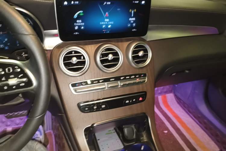 Used Mercedes-Benz GLC 2020 Facelift GLC 260 L 4MATIC Luxury Edition Audio And AC Panel