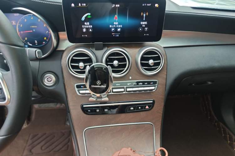 Used Mercedes-Benz GLC 2020 GLC 260 L 4MATIC Luxury Model Audio And AC Panel
