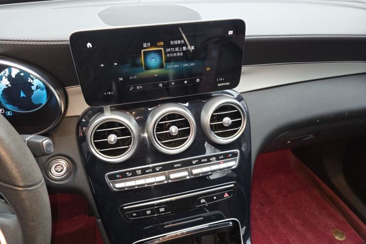 Used Mercedes-Benz GLC 2020 Facelifted GLC 260 L 4MATIC Dynamic Edition Audio And AC Panel