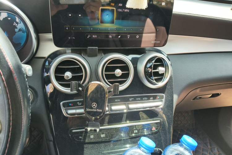 Used Mercedes-Benz GLC 2020 Facelifted GLC 260 L 4MATIC Dynamic Edition Audio And AC Panel
