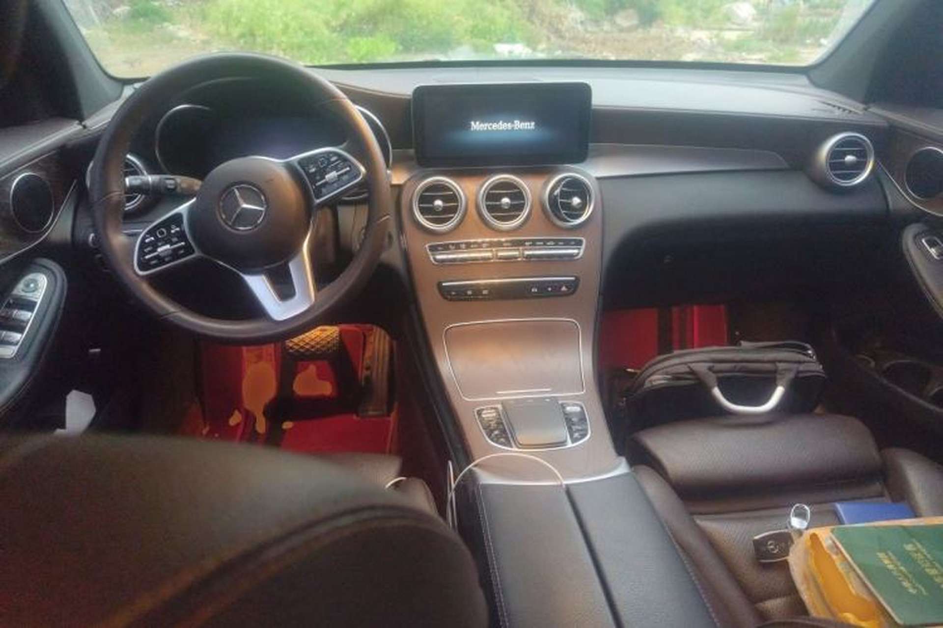 Used Mercedes-Benz GLC 2020 GLC 260 L 4MATIC Luxury Model Center Console