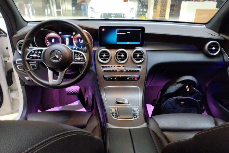 Used Mercedes-Benz GLC 2020 GLC 300 L 4MATIC Dynamic Edition Center Console
