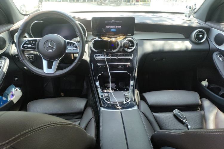 Used Mercedes-Benz GLC 2020 GLC 260 L 4MATIC Dynamic Model Center Console
