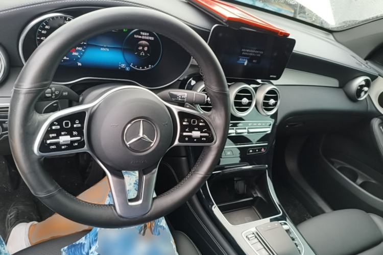 Used Mercedes-Benz GLC 2020 Facelifted GLC 260 L 4MATIC Dynamic Edition Center Console