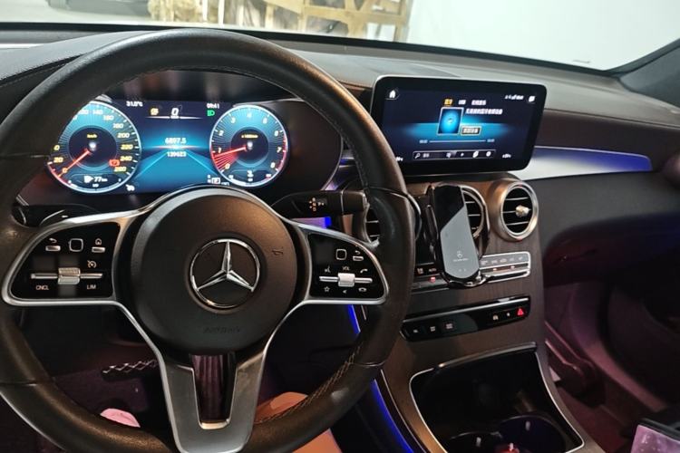 Used Mercedes-Benz GLC 2020 Facelift GLC 260 L 4MATIC Luxury Edition Center Console