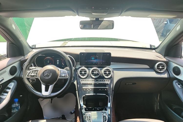 Used Mercedes-Benz GLC 2020 Facelifted GLC 260 L 4MATIC Dynamic Edition Center Console