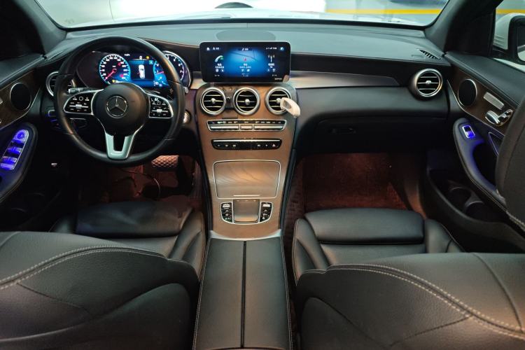Used Mercedes-Benz GLC 2020 GLC 260 L 4MATIC Luxury Model Center Console