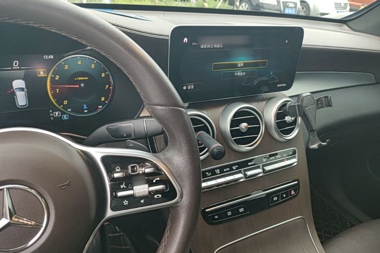 Used Mercedes-Benz GLC 2020 Facelift GLC 260 L 4MATIC Luxury Edition Center Console