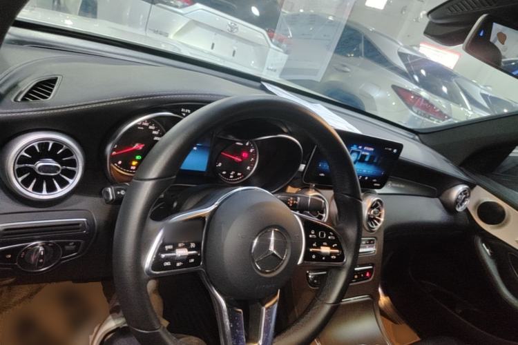 Used Mercedes-Benz GLC 2020 GLC 260 L 4MATIC Dynamic Model Center Console