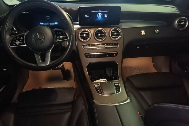 Used Mercedes-Benz GLC 2020 Facelift GLC 300 L 4MATIC Dynamic Edition Center Console