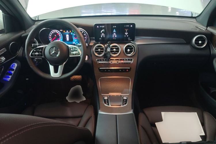 Used Mercedes-Benz GLC 2020 Facelift GLC 300 L 4MATIC Dynamic Edition Center Console