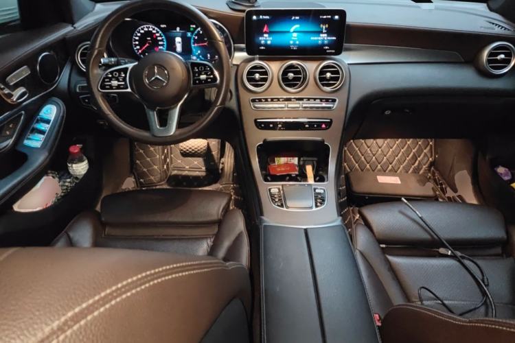 Used Mercedes-Benz GLC 2020 GLC 260 L 4MATIC Luxury Model Center Console