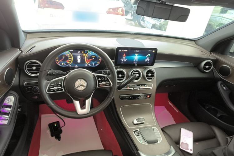 Used Mercedes-Benz GLC 2020 GLC 300 L 4MATIC Dynamic Edition Center Console