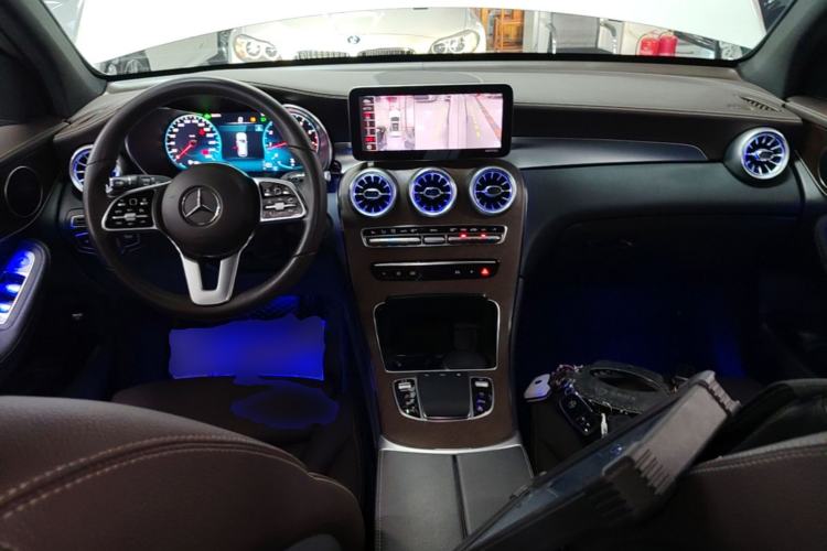 Used Mercedes-Benz GLC 2020 Facelift GLC 260 L 4MATIC Luxury Edition Center Console