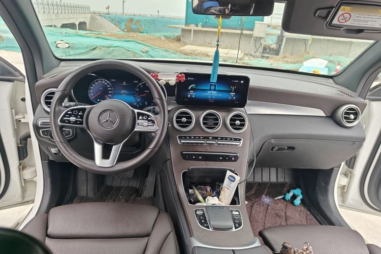Used Mercedes-Benz GLC 2020 Facelift GLC 300 L 4MATIC Dynamic Edition Center Console
