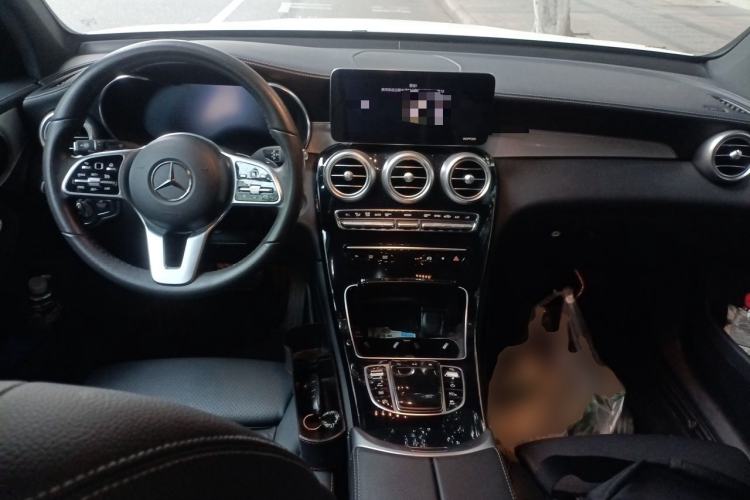 Used Mercedes-Benz GLC 2020 Facelifted GLC 260 L 4MATIC Dynamic Edition Center Console