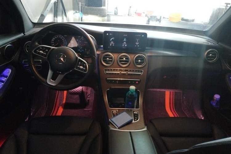 Used Mercedes-Benz GLC 2020 Facelift GLC 260 L 4MATIC Luxury Edition Center Console