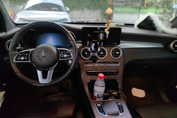 Used Mercedes-Benz GLC 2020 GLC 300 L 4MATIC AMG-Line Center Console