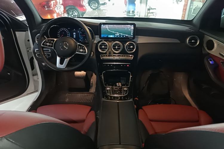 Used Mercedes-Benz GLC 2020 GLC 260 L 4MATIC Luxury Model Center Console