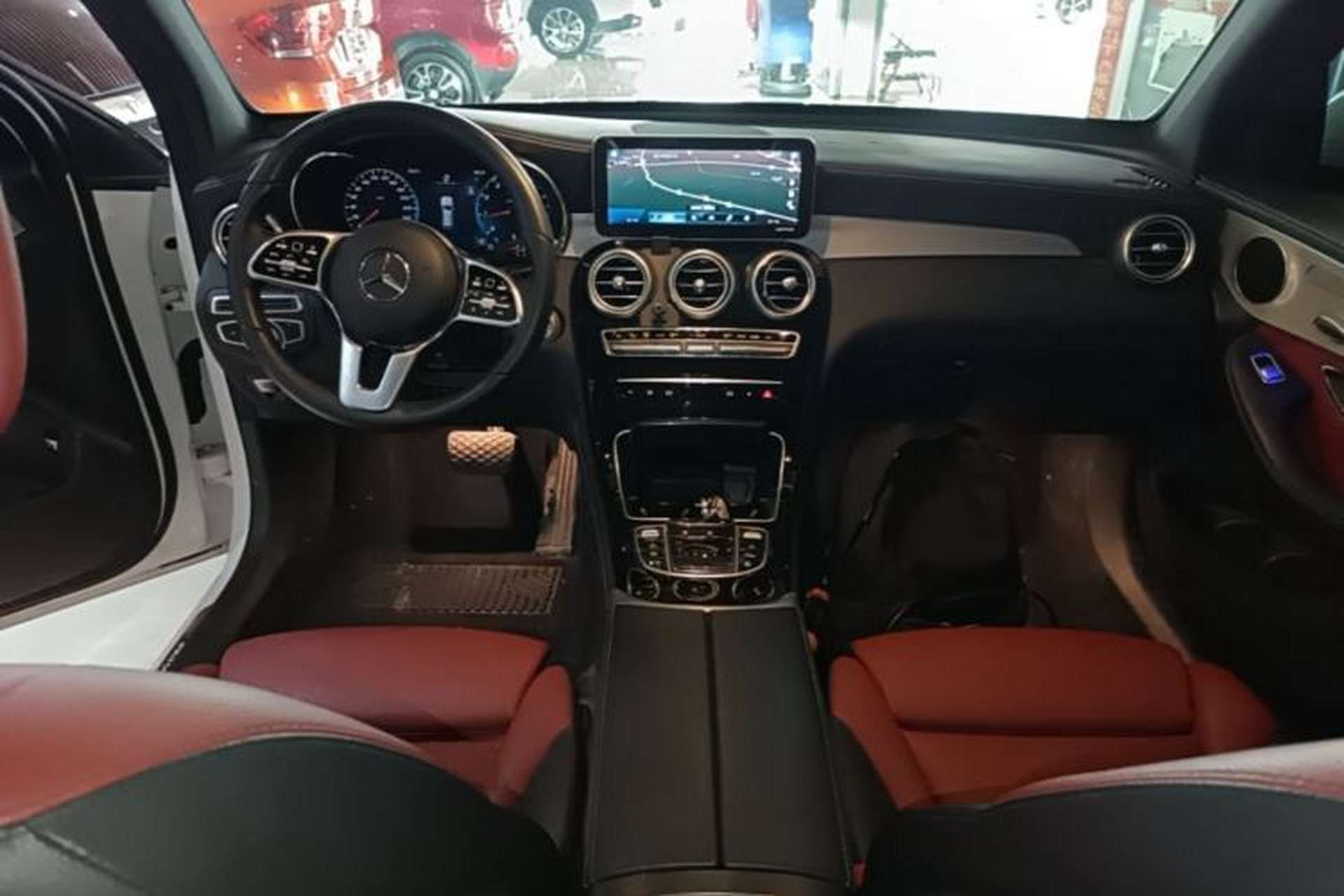 Used Mercedes-Benz GLC 2020 GLC 260 L 4MATIC Luxury Model Center Console