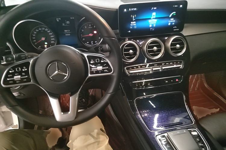 Used Mercedes-Benz GLC 2020 GLC 260 L 4MATIC Dynamic Model Center Console