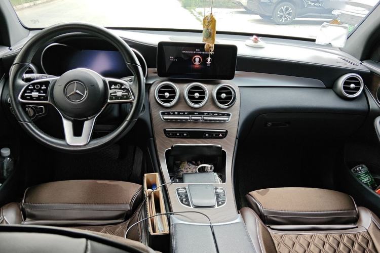 Used Mercedes-Benz GLC 2020 GLC 300 L 4MATIC Dynamic Edition Center Console