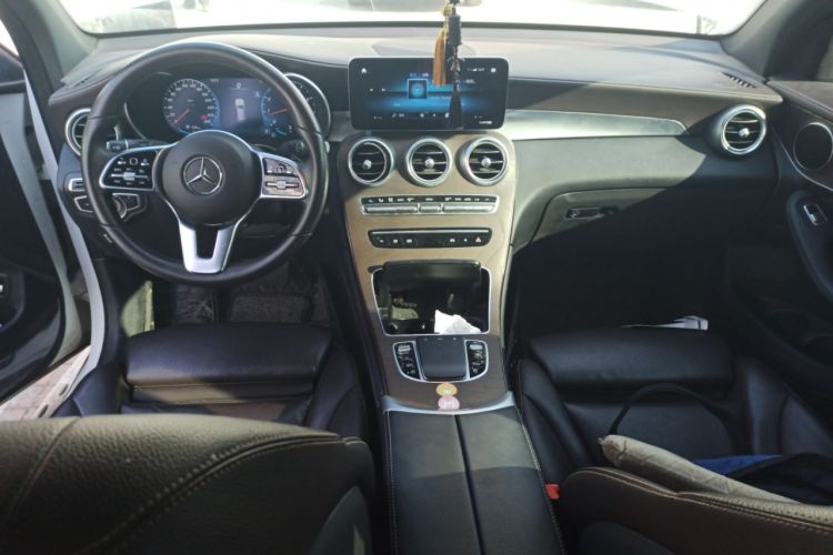 Used Mercedes-Benz GLC 2020 GLC 260 L 4MATIC Luxury Model Center Console