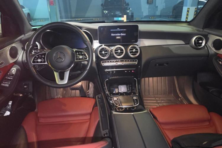 Used Mercedes-Benz GLC 2020 GLC 260 L 4MATIC Luxury Model Center Console