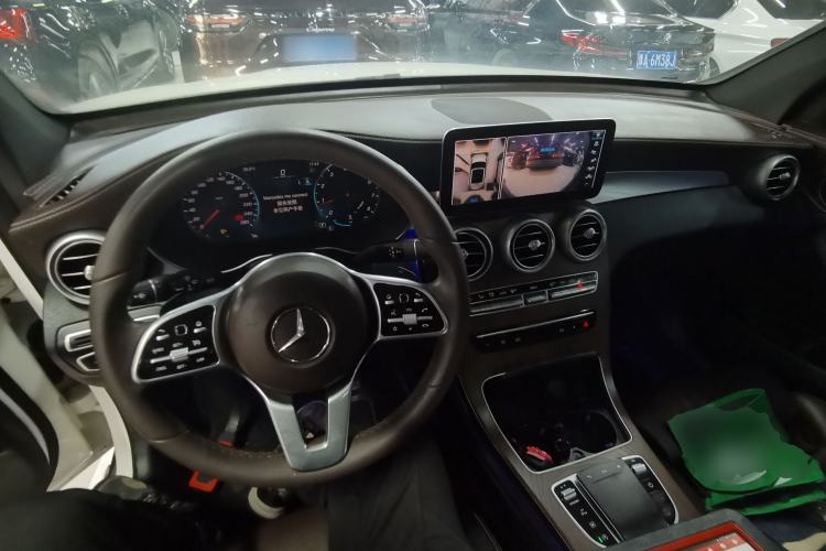 Used Mercedes-Benz GLC 2020 Facelift GLC 260 L 4MATIC Luxury Edition Center Console