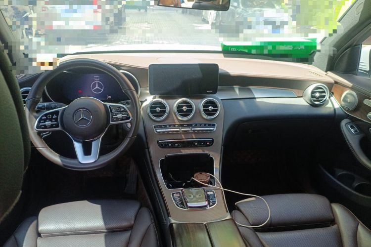 Used Mercedes-Benz GLC 2020 Facelift GLC 260 L 4MATIC Luxury Edition Center Console