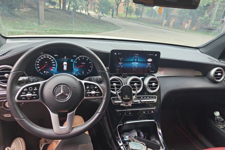 Used Mercedes-Benz GLC 2020 Facelift GLC 260 L 4MATIC Luxury Edition Center Console