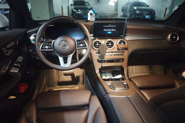 Used Mercedes-Benz GLC 2020 GLC 260 L 4MATIC Luxury Model Center Console