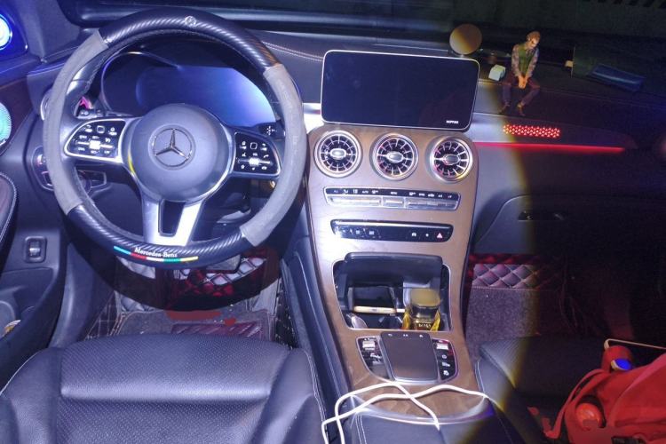 Used Mercedes-Benz GLC 2020 GLC 300 L 4MATIC Dynamic Edition Center Console