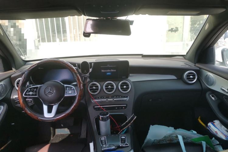 Used Mercedes-Benz GLC 2020 Facelifted GLC 260 L 4MATIC Dynamic Edition Center Console