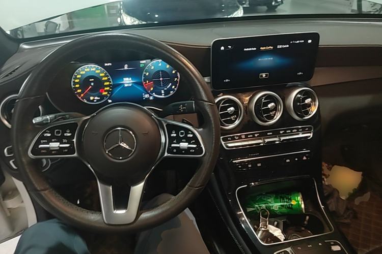 Used Mercedes-Benz GLC 2020 Facelifted GLC 260 L 4MATIC Dynamic Edition Center Console