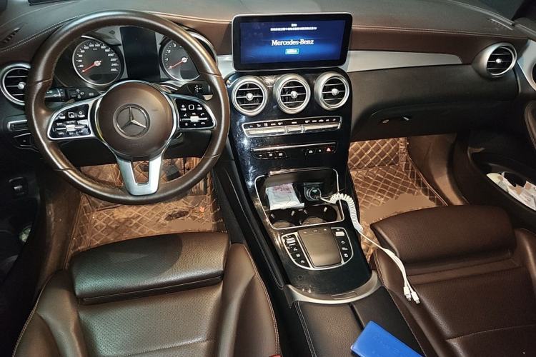 Used Mercedes-Benz GLC 2020 GLC 260 L 4MATIC Dynamic Model Center Console