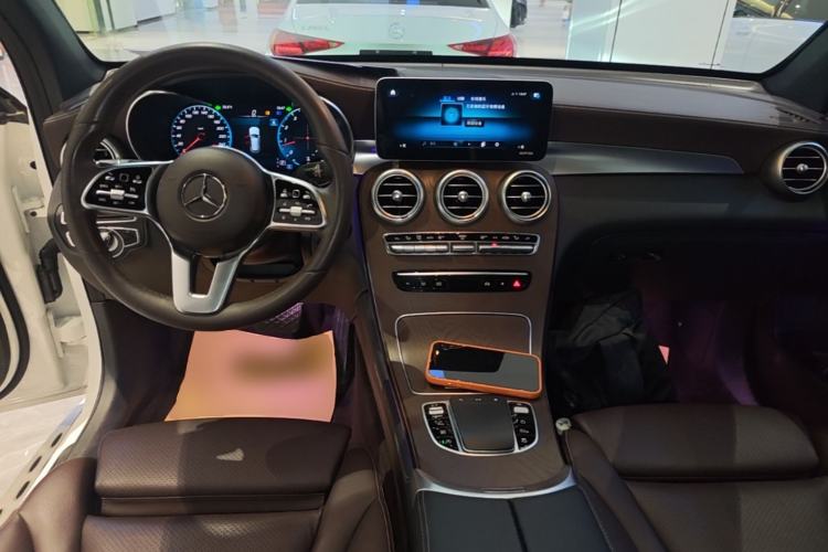 Used Mercedes-Benz GLC 2020 Facelift GLC 300 L 4MATIC Dynamic Edition Center Console