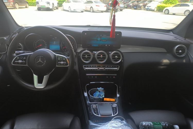 Used Mercedes-Benz GLC 2020 GLC 260 L 4MATIC Dynamic Model Center Console