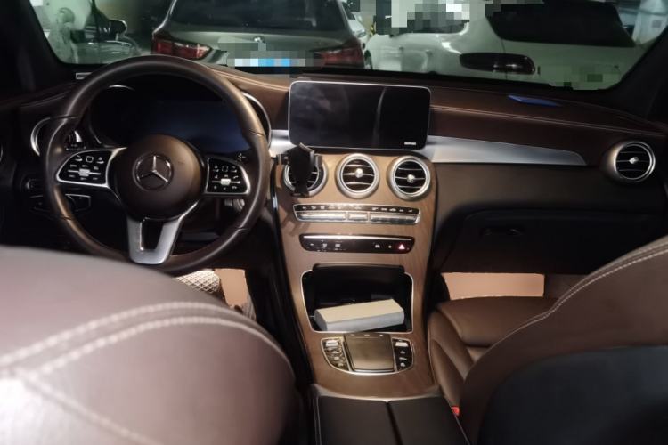 Used Mercedes-Benz GLC 2020 GLC 300 L 4MATIC Dynamic Edition Center Console