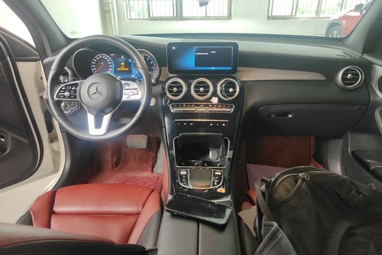 Used Mercedes-Benz GLC 2020 GLC 300 L 4MATIC Dynamic Edition Center Console